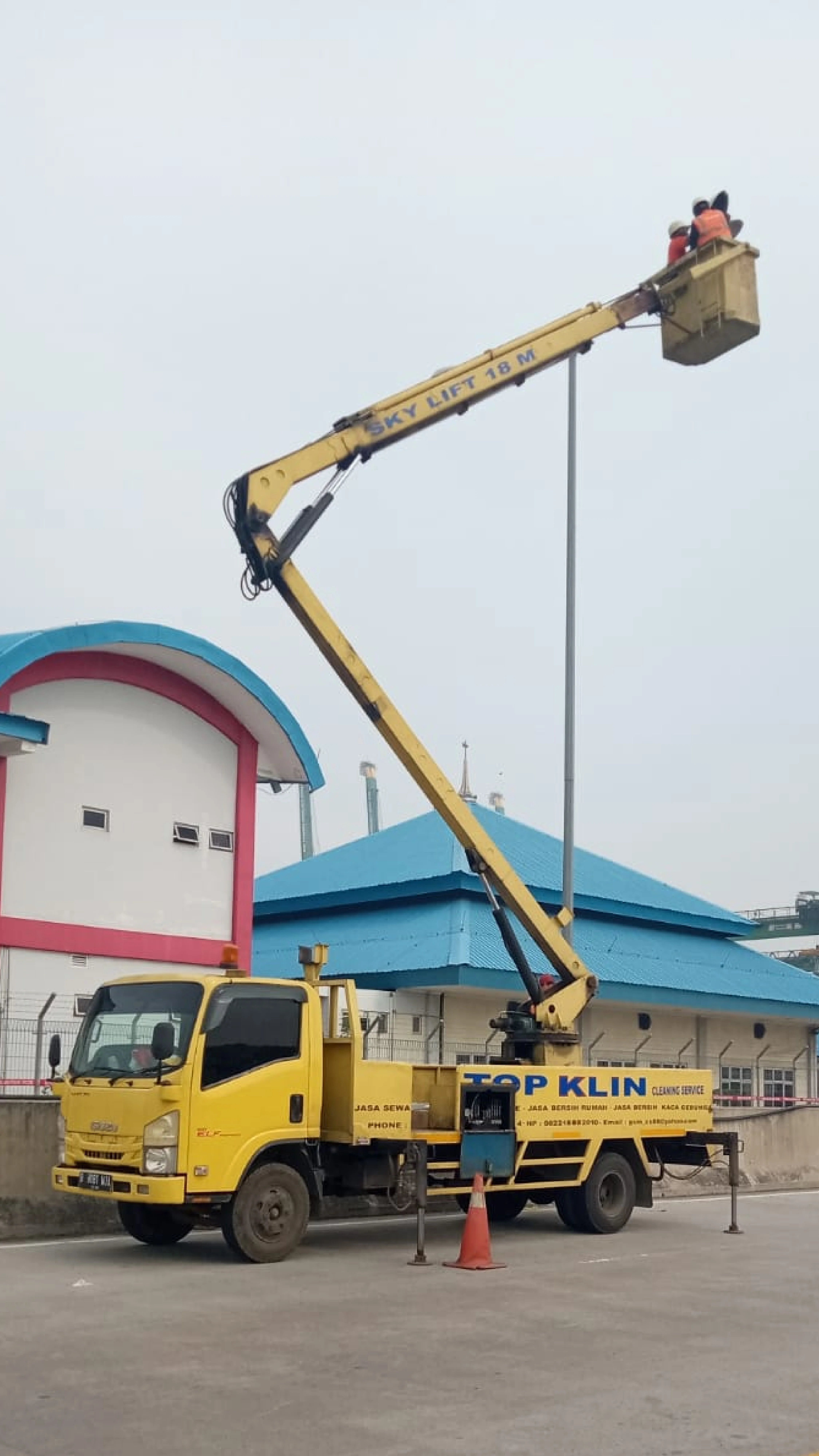 Pemasangan Billboard